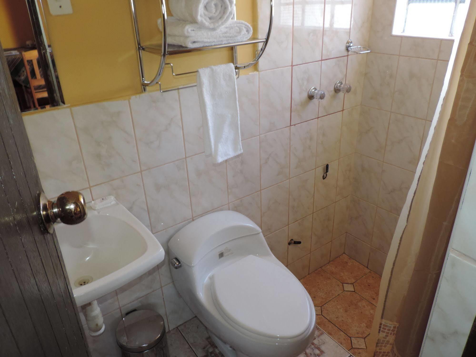 Hospedaje Familiar Kitamayu Pisac Bagian luar foto